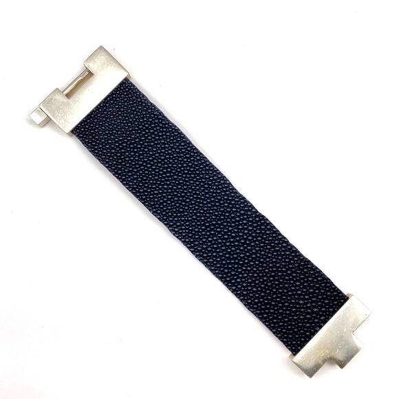 LEIGHELENA Wide Gold Hologram Stingray Leather Jigsaw Cuff -7" Size S MSRP $148 - Picture 3 of 10